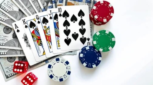 duniaslot88 mobile app displaying Top Trend Gaming section with live blackjack and roulette tables featured prominently
